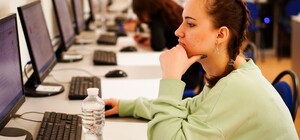 Выпускники на Одесчине сдавали НМТ в укрытии до половины одиннадцатого вечера из-за рекордной тревоги