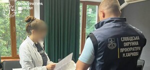 Переломи черепа та ребер: у Харкові судитимуть матір, яка била свою новонароджену дитину