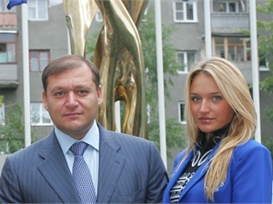 Михаил Добкин со старшей дочерью Аллой — студенткой ХНУ им. Каразина.