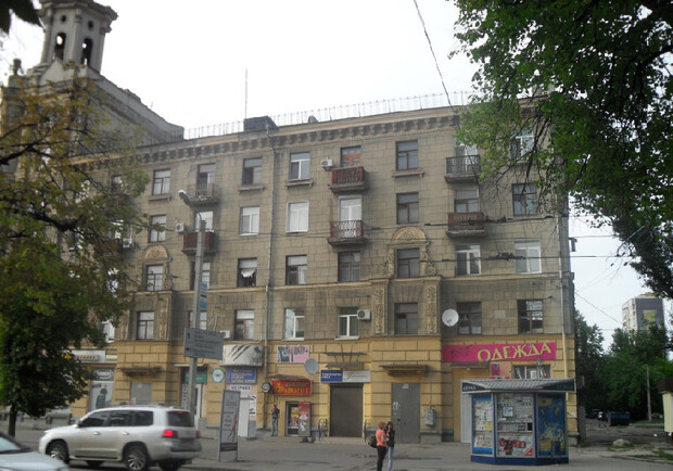 Плехановская интересна старыми зданиями. Фото автора.