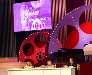Фото с официального сайта кинофестиваля. Харьковские скульпторы придумают замену "стеклянной ветке". 