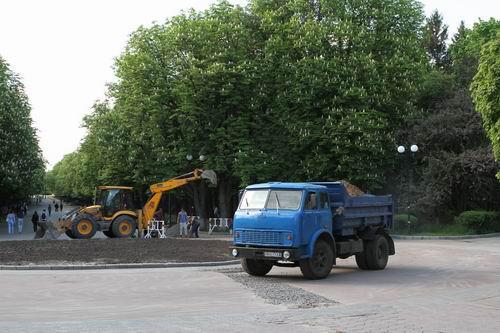 Фото kharkov.comments.ua. Парк Горького продолжают строить. 