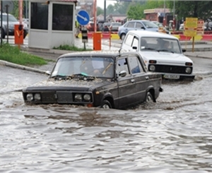 Ураган нанес Харькову существенный урон. Фото с сайта vgorode.ua
