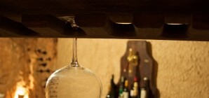 Киевлян научат разбираться в вине и напоят изысканными коньяками