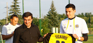 Фото: Как Худжамов приживается в 