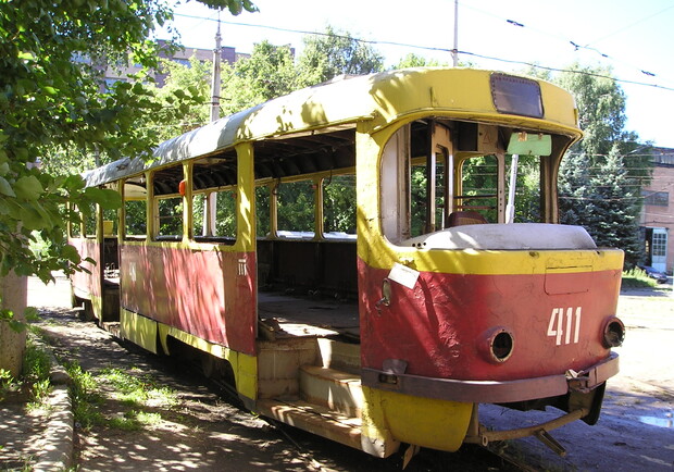 Старый общественный транспорт может быть продан в другие города. Фото из архива "КП".