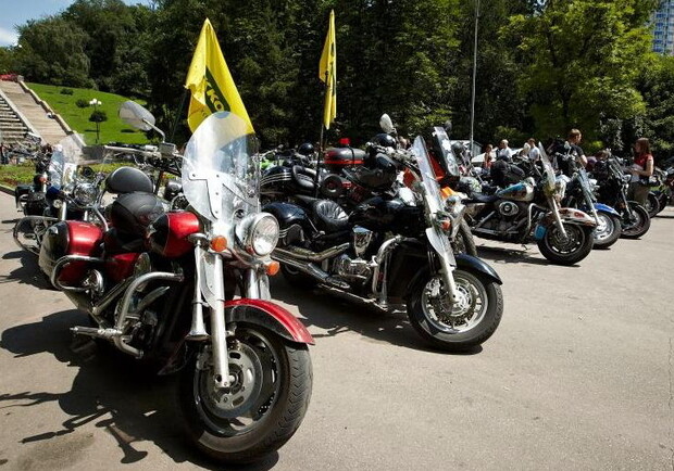На фестивале будут представлены мотоциклы разной стоимости - от 1,5 до 2 тысяч долларов до более дорогих. Фото с сайта Харьковского горсовета.