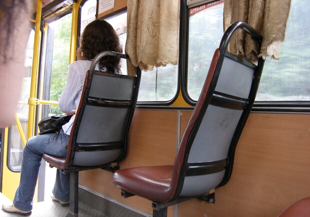 В автобусах идеальная тишина: никто ни с кем не спорит, никто никого не выкидывает. Фото из архива "КП".