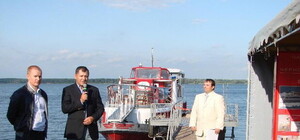 По Печенежскому водохранилищу пустили речной трамвайчик 