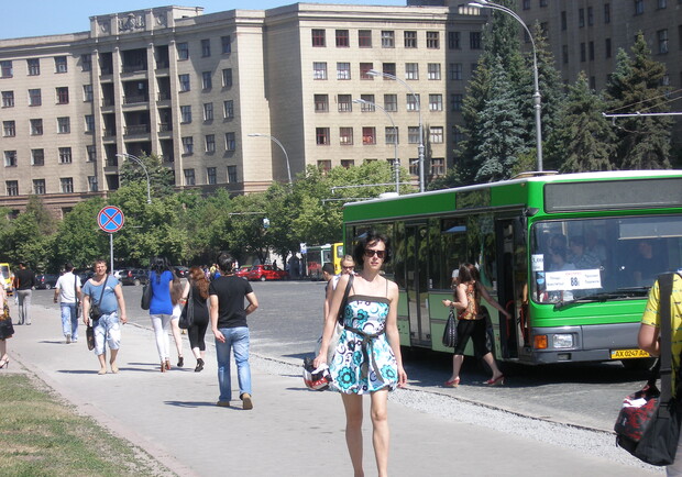Автобусные экскурсии будут обзорные и тематические. Фото "В городе".