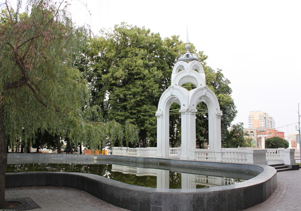 В Харькове 18 фонтанов коммунальной формы собственности. Фото Татьяны Уваровой.