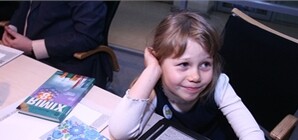 Харьковские школьники морально готовятся к переходу на электронные книги