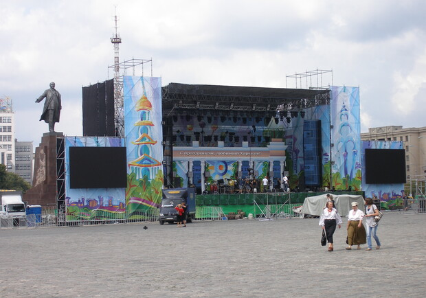 Фото "В городе". 1 сентября Харьков отметит грандиозным концертом. 