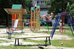 Фото пресс-службы горсовета. В Харькове появятся новые детские площадки. 