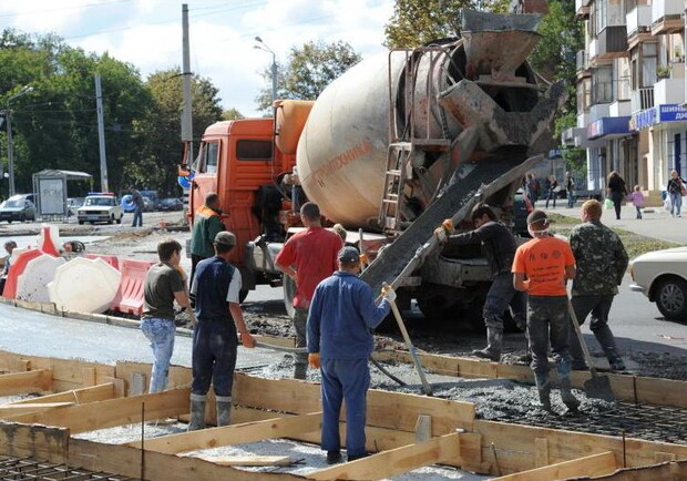 Совсем скоро здесь будут новые рельсы. Фото с сайта Харьковского горсовета.