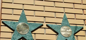 Звездный мост-2011: с черным котенком, но без галстуков