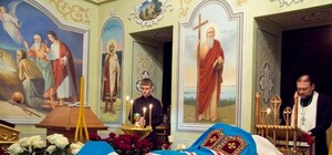 Прихожане прощаются с митрополитом Никодимом в Благовещенском соборе, где его и похоронят