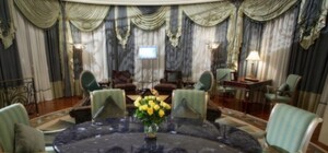 Платини проведет приятную ночь в самом помпезном номере 