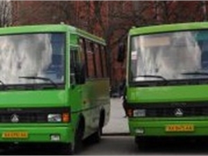 Многие перевозчики просто покупают новый транспорт нужного цвета.Фото с официального сайта Харьковского горсовета.