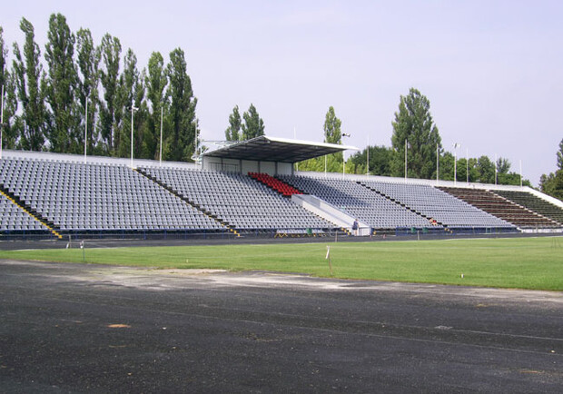 Фото www.united-kharkiv.org. Стадион "Динамо" открыт после реконструкции. 