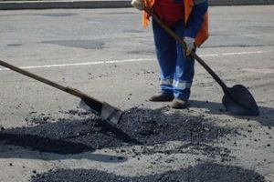 Фото пресс-службы горсовета. Из-за ремонта дорог временно перекроют Гамарника. 