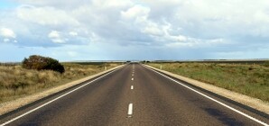 Автобаном по бездорожью: в Крыму появится новое скоростное шоссе