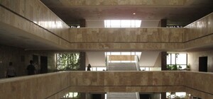 Кто из преподов Киевского института журналистики называет себя 