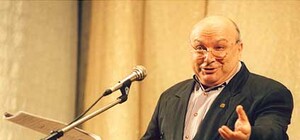 Симферопольцам покажут уникальные росчерки звезд на афишах, пластинках и нотах