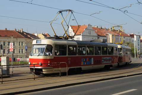 Отслужившие свое в Праге трамваи за дорого купили в Харькове. Фото с сайта: realit.cz