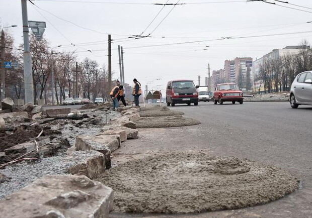 Полностью ремонт Московского проспекта и проспекта Гагарина закончат в конце марта - середине апреля 2012 года. Фото с сайта Харьковского горсовета.