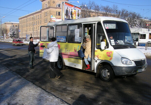 На некоторых автобусных маршрутах Харькова подорожал проезд. Фото из архива "КП".