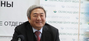 За что ругают и хвалят мэра запорожцы?