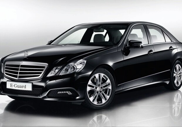 Горсовет решил прикупить "Mercedes Benz". Фото <a href=http://auto-ur.ru/news/wp-content/uploads/2010/03/mercedes-benz-e-class-0.jpg>auto-ur.ru</a>.
