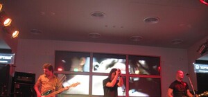 Участники группы С.К.А.Й спели запорожцам 