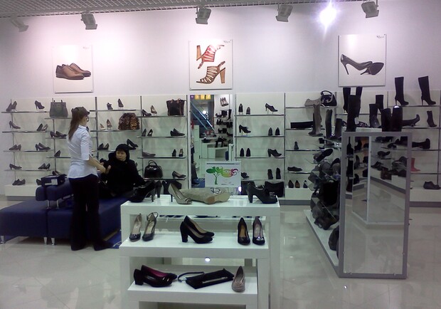Сеть салонов обуви Respect присутствует в Украине с 2004 года и на данном этапе является одной из активно развивающихся компаний, завоевывая симпатии новых клиентов.