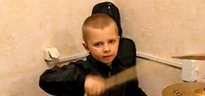 Видеофакт: в Днепропетровске живет юный барабанщик-виртуоз