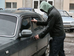 Правоохранители за сутки задержали автоугонщика. Фото с сайта ГУ МВД Украины в Харьковской области.