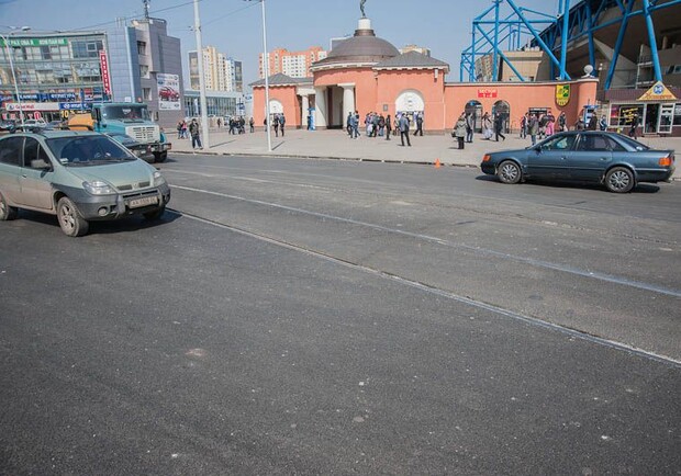 Сейчас проходит завершающий этап ремонта дороги. Фото с сайта Харьковского горсовета.