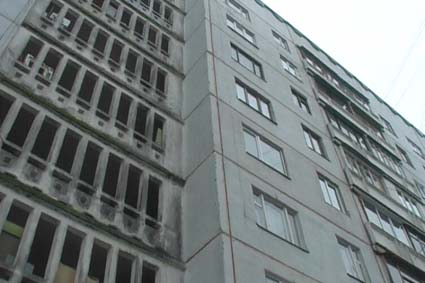 В Харькове из окна 80го этажа выпал ребенок. 