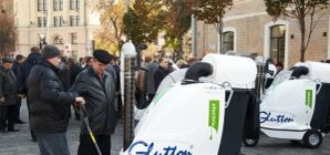 Уборщики будут пылесосить харьковские улицы на мотоцикле