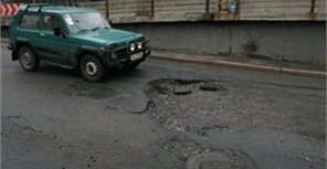 Столица в ямах – на каких дорогах огромные дыры?