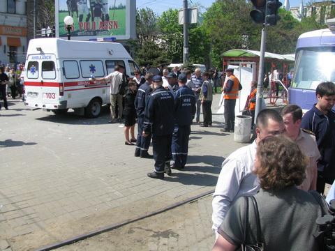 Фото "В городе". Из-за взрывов в Днепропетровске в Харькове усилили патрулирование. 