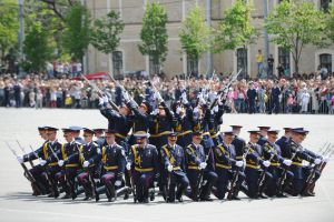 9 мая на площади Свободы состоится военно-театрализованное представление "Благодарим, солдаты, вас!". Фото пресс-центра Харьковского городского совета.