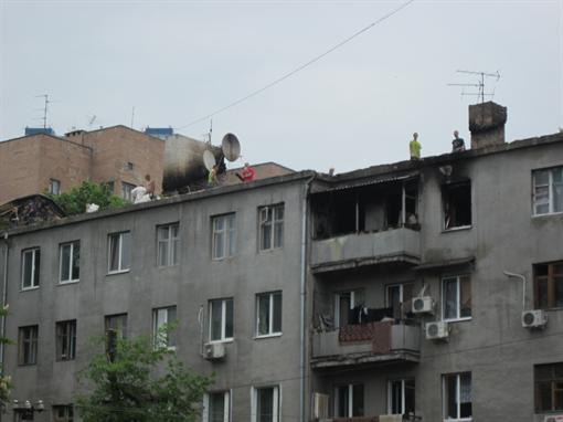 Фото kp.ua. Отремонтировать строение, известное как Дом красной профессуры, чиновники  обещают в ближайшие три месяца.