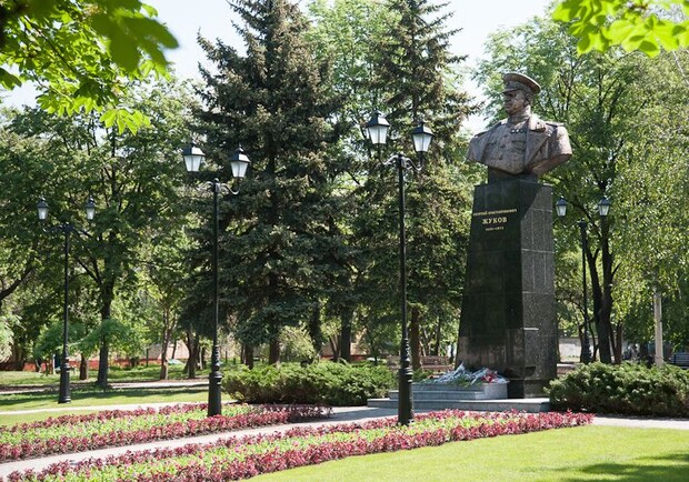 Сейчас памятник воссоздан в том виде, в котором он был установлен, с применением самых современных материалов. Фото с сайта Харьковского горсовета.