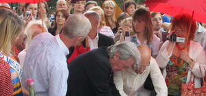  Ален Делон оставил оттиск своей ладони на харьковской аллее звезд 