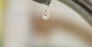 Как помыться, когда отсутствует горячая вода? Фото с сайта sxc.hu