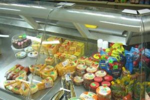 СЭС выявила нарушения на 450 объектах питания, пищевой промышленности и торговли. Фото с сайта Харьковского горсовета.
