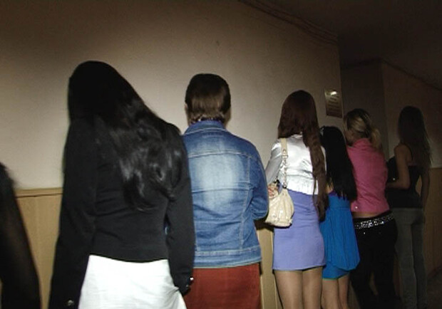 Девушек задержали в центральных районах города. Фото с сайта ГУ МВД Украины в Харьковской области.