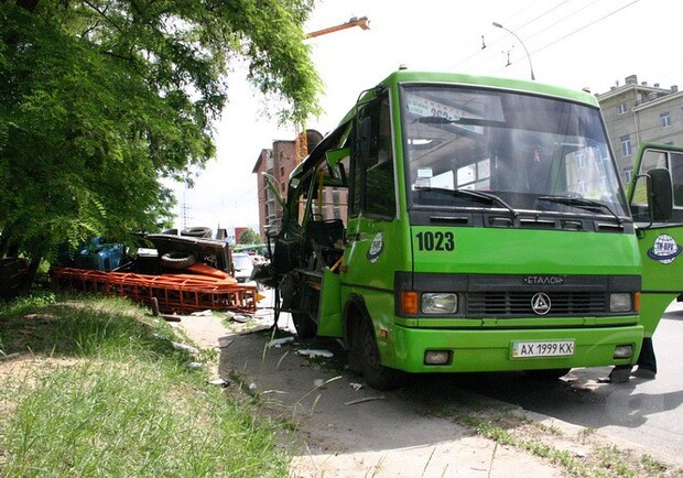 Авария, которая произошла в понедельник, вызвала огромны резонанс среди населения. Фото <a href=http://www.mediaport.ua/images/130520_700.jpg>mediaport.ua</a>.